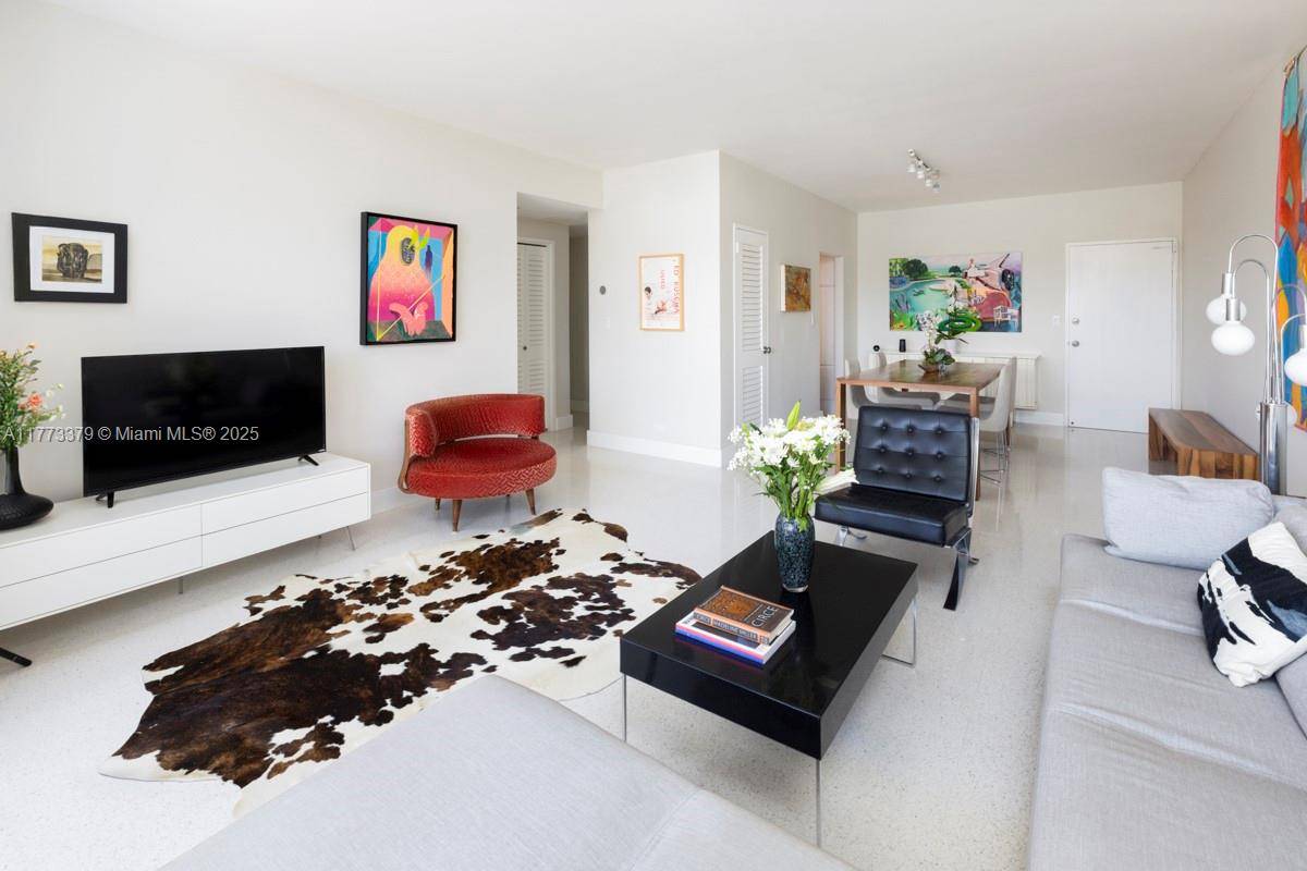 Miami Beach, FL 33139,3 Island Ave #8G