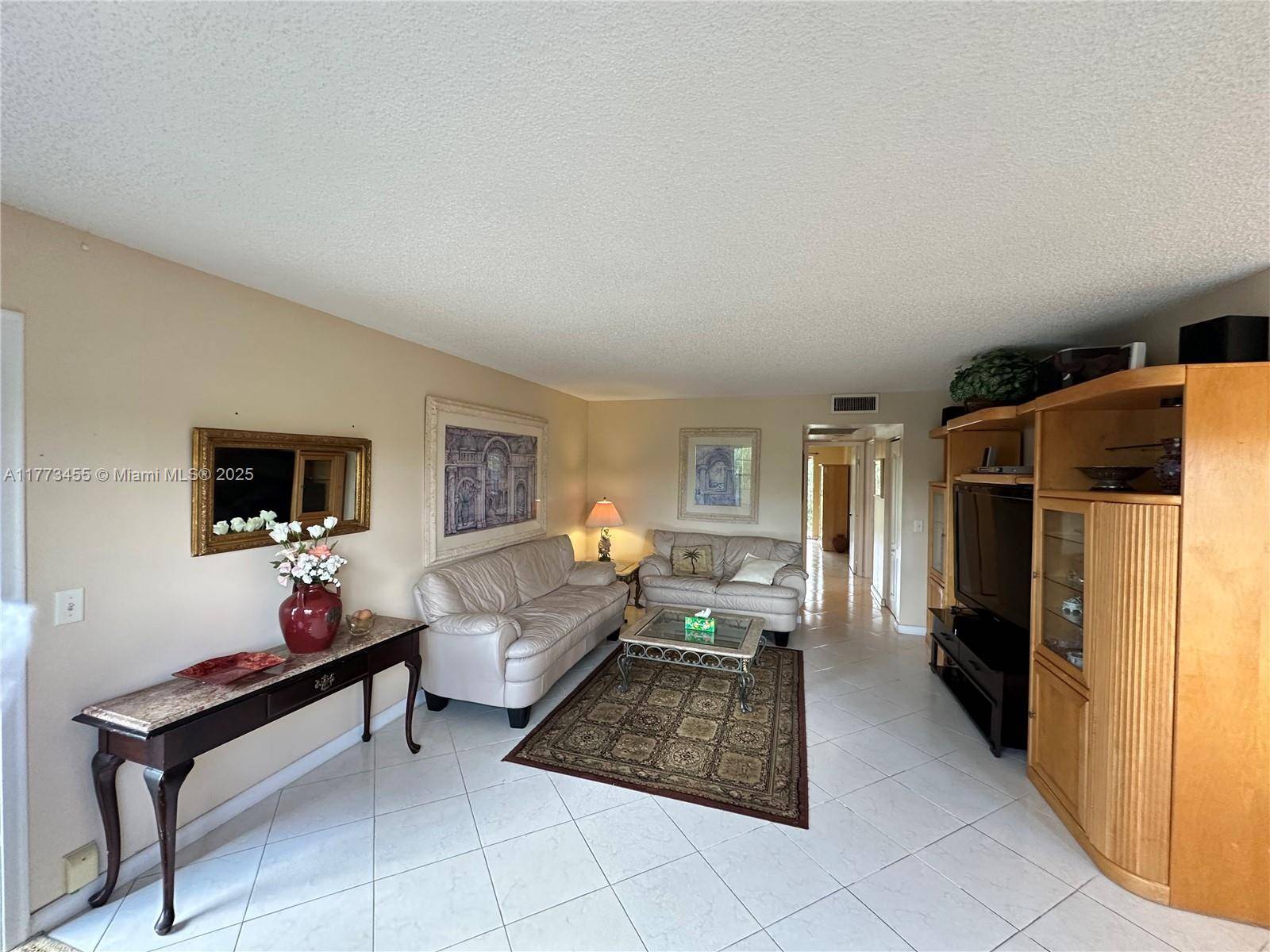 Pembroke Pines, FL 33027,300 SW 134th Way #314E