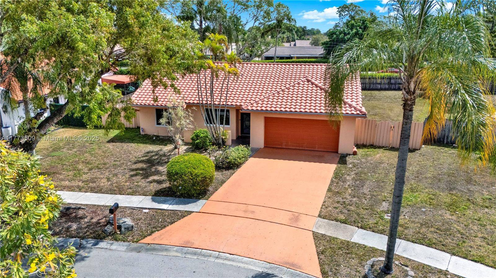 Boca Raton, FL 33428,21034 Chinaberry Dr