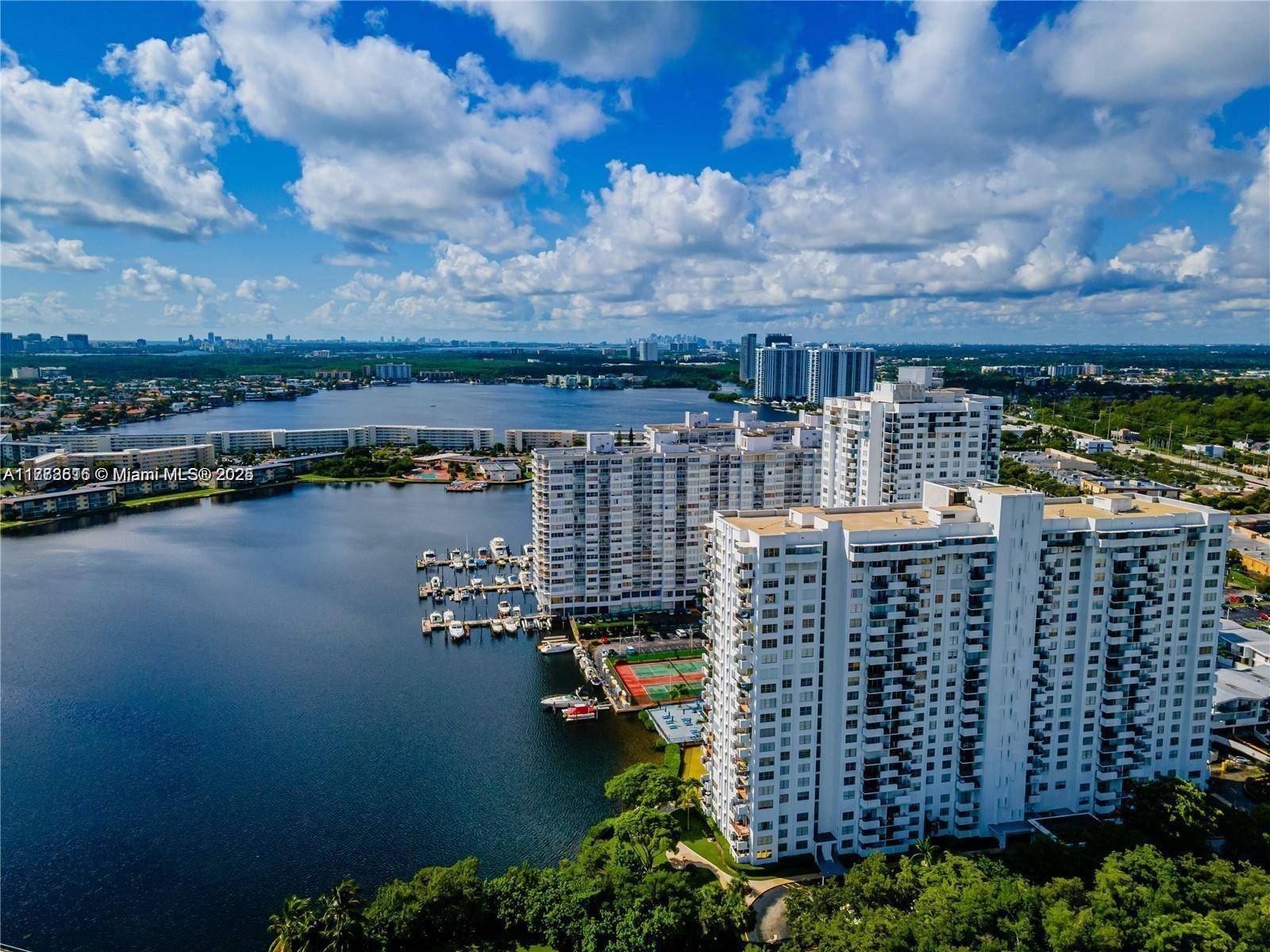 Aventura, FL 33160,2780 NE 183rd St #712