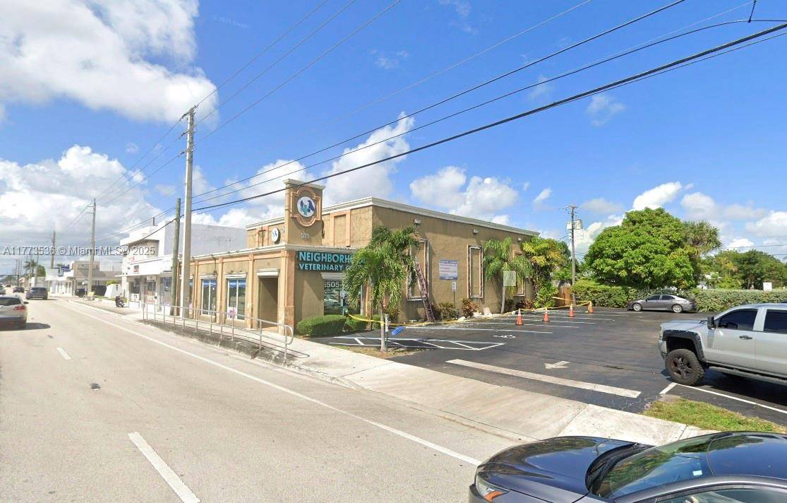 Hallandale Beach, FL 33009,313 E Hallandale Beach Blvd