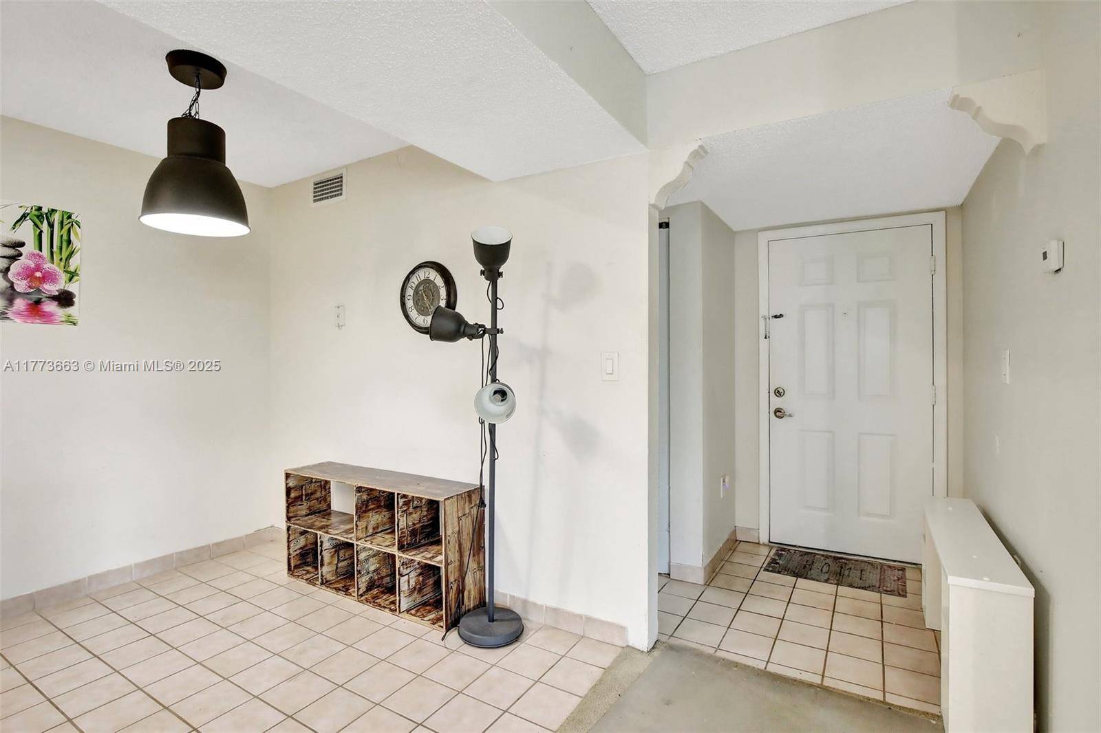 Pembroke Pines, FL 33025,250 W Palm Cir W #301