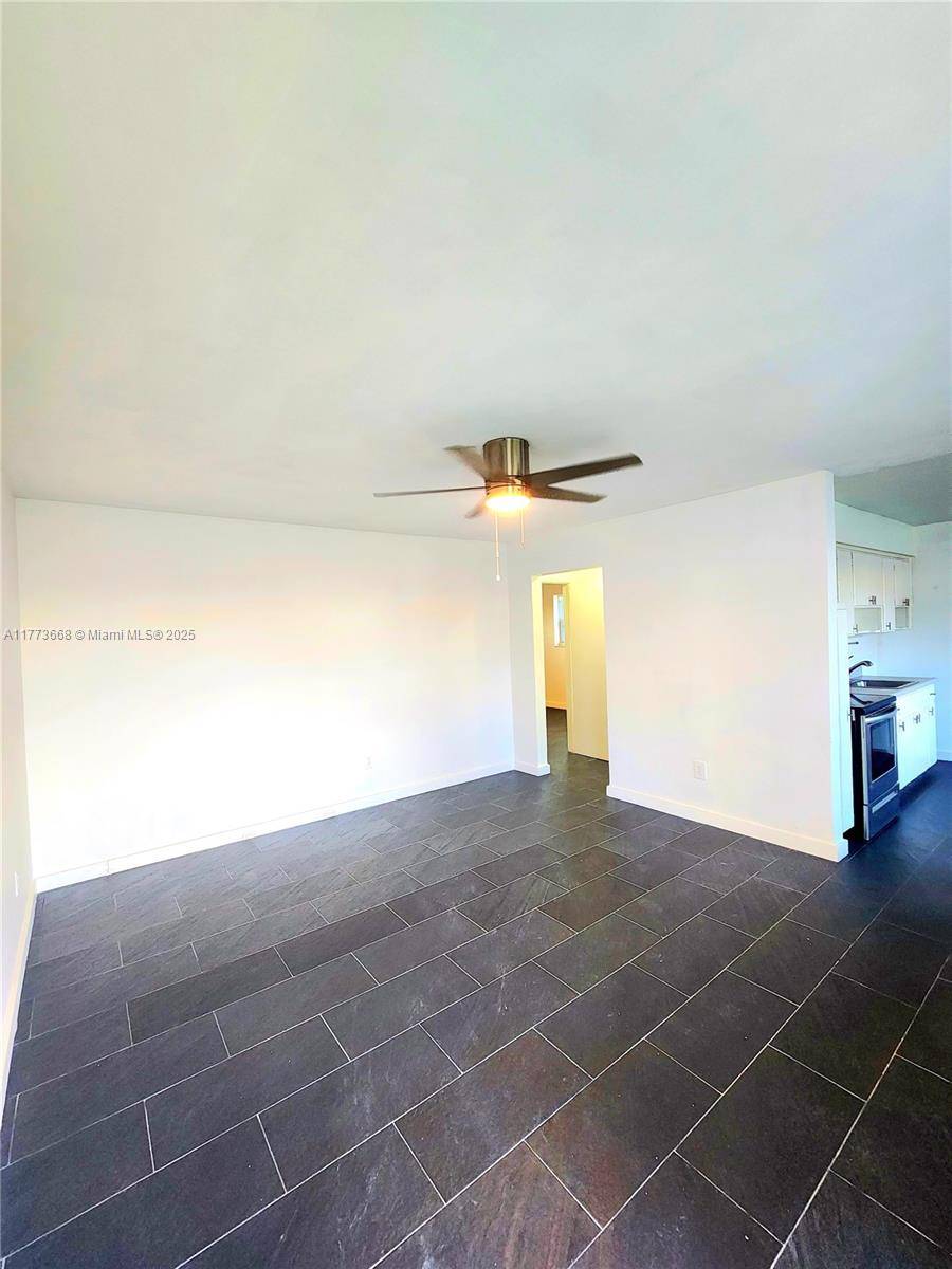 Oakland Park, FL 33334,391 NE 42nd Ct #North