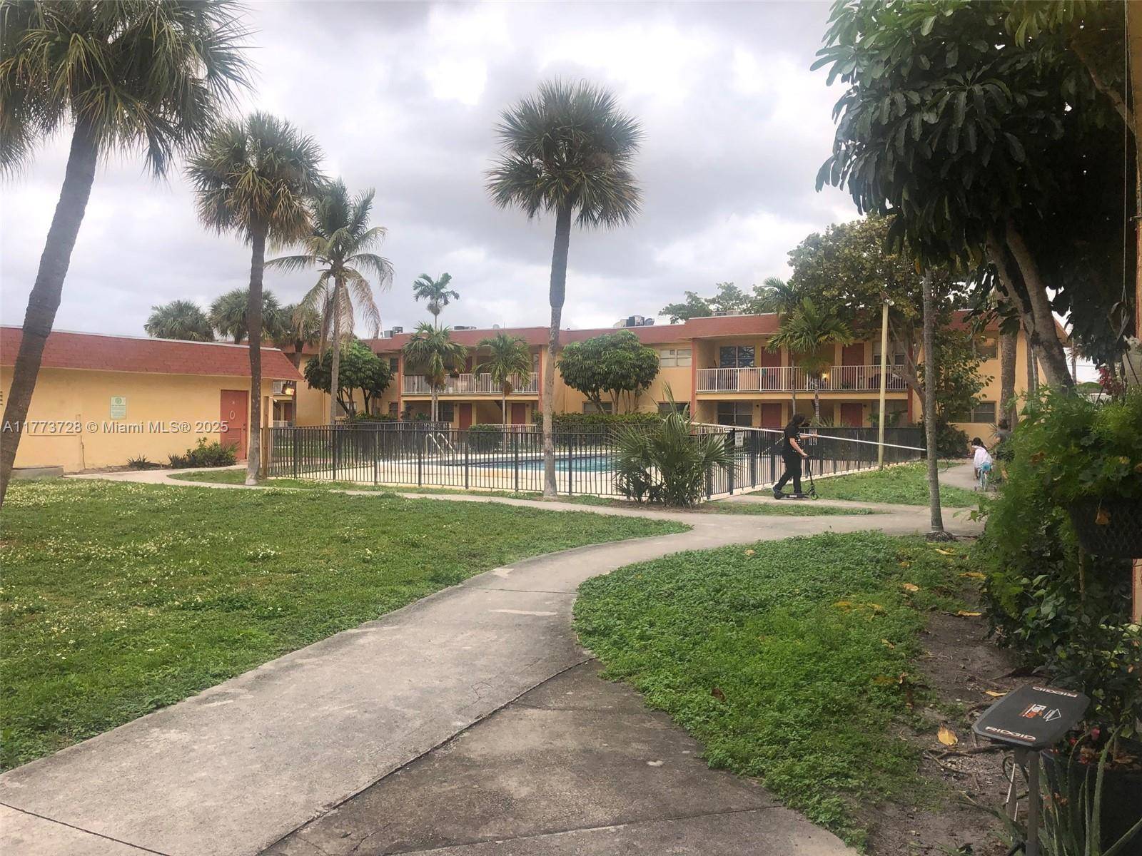 Oakland Park, FL 33334,850 E Commercial Blvd #101A