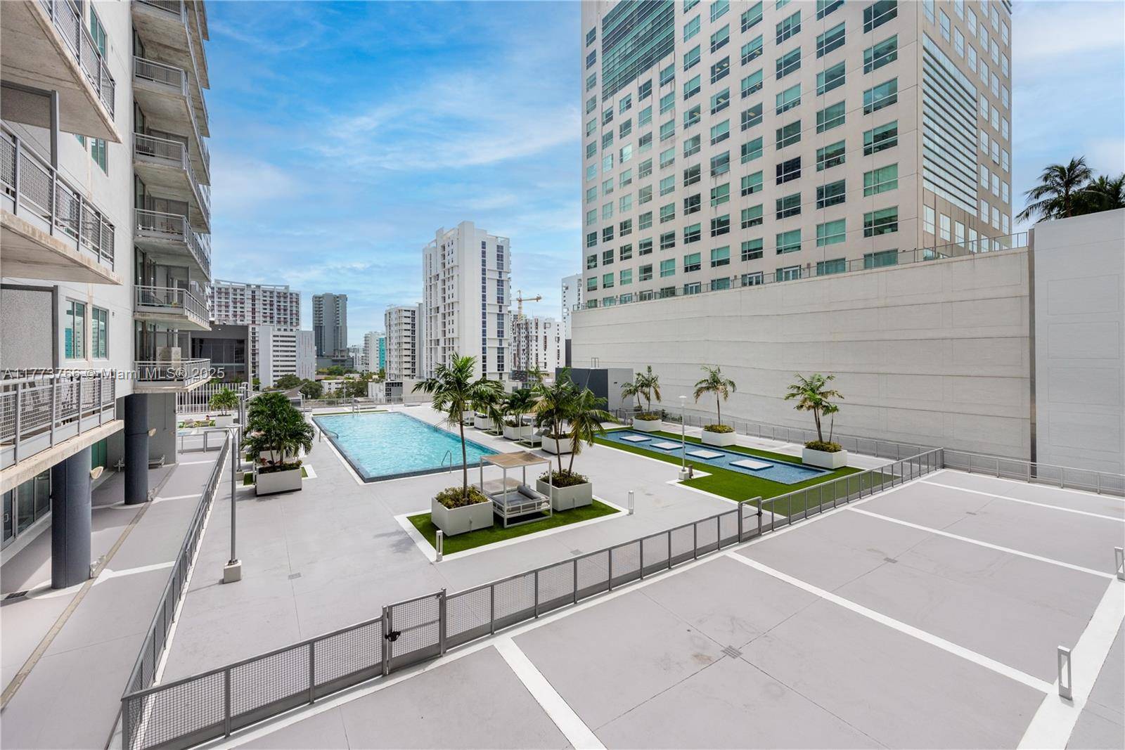 Miami, FL 33130,690 SW 1st CT #1034