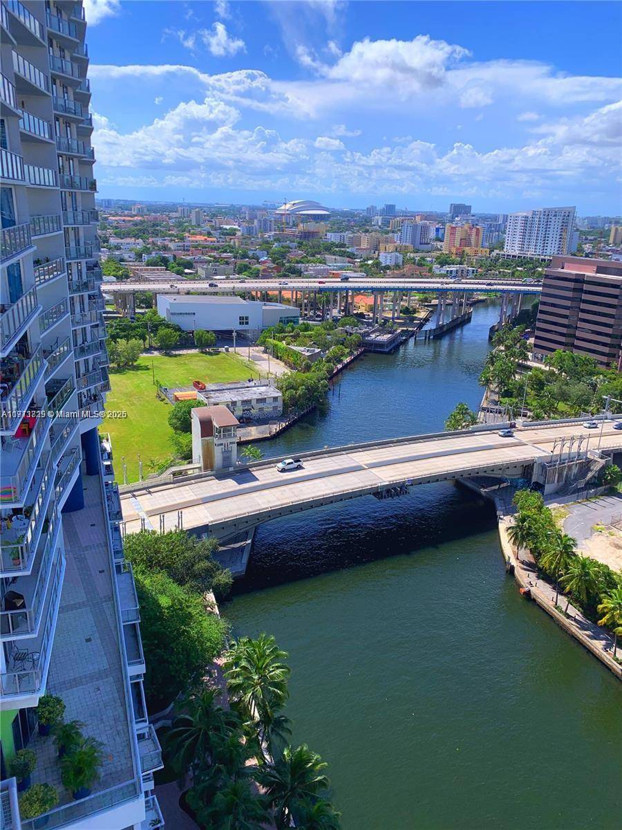 Miami, FL 33130,690 SW 1 CT #2317