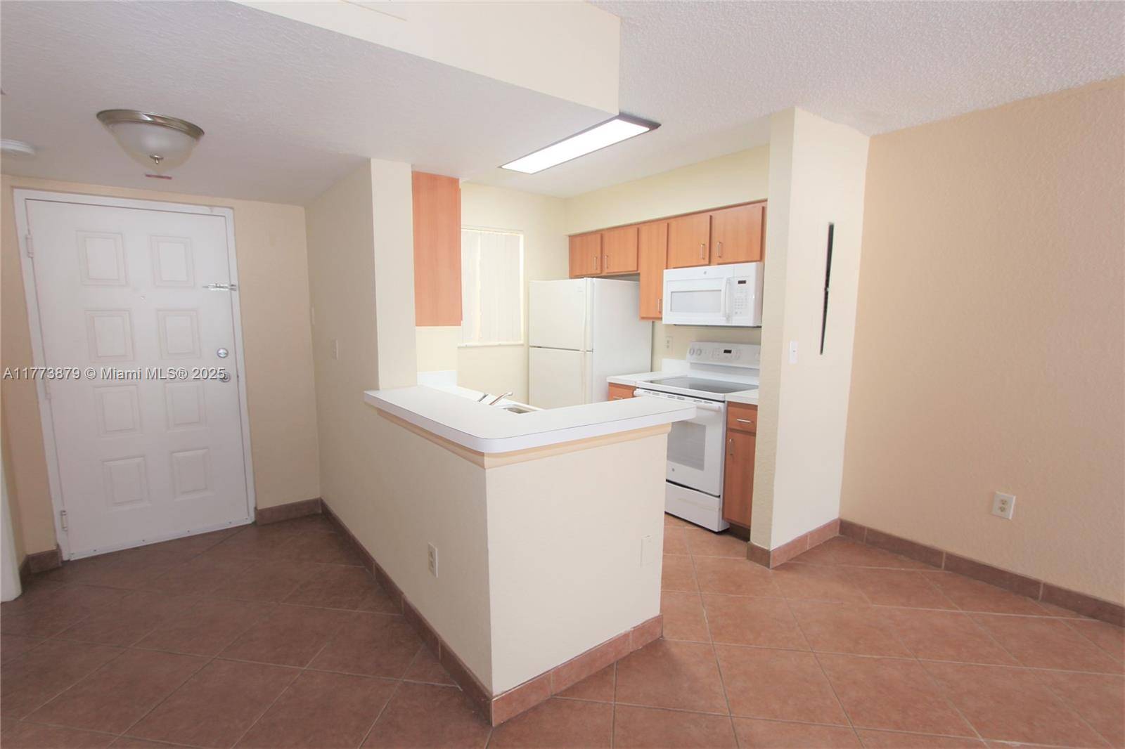 Oakland Park, FL 33309,2890 N Oakland Forest Dr #206