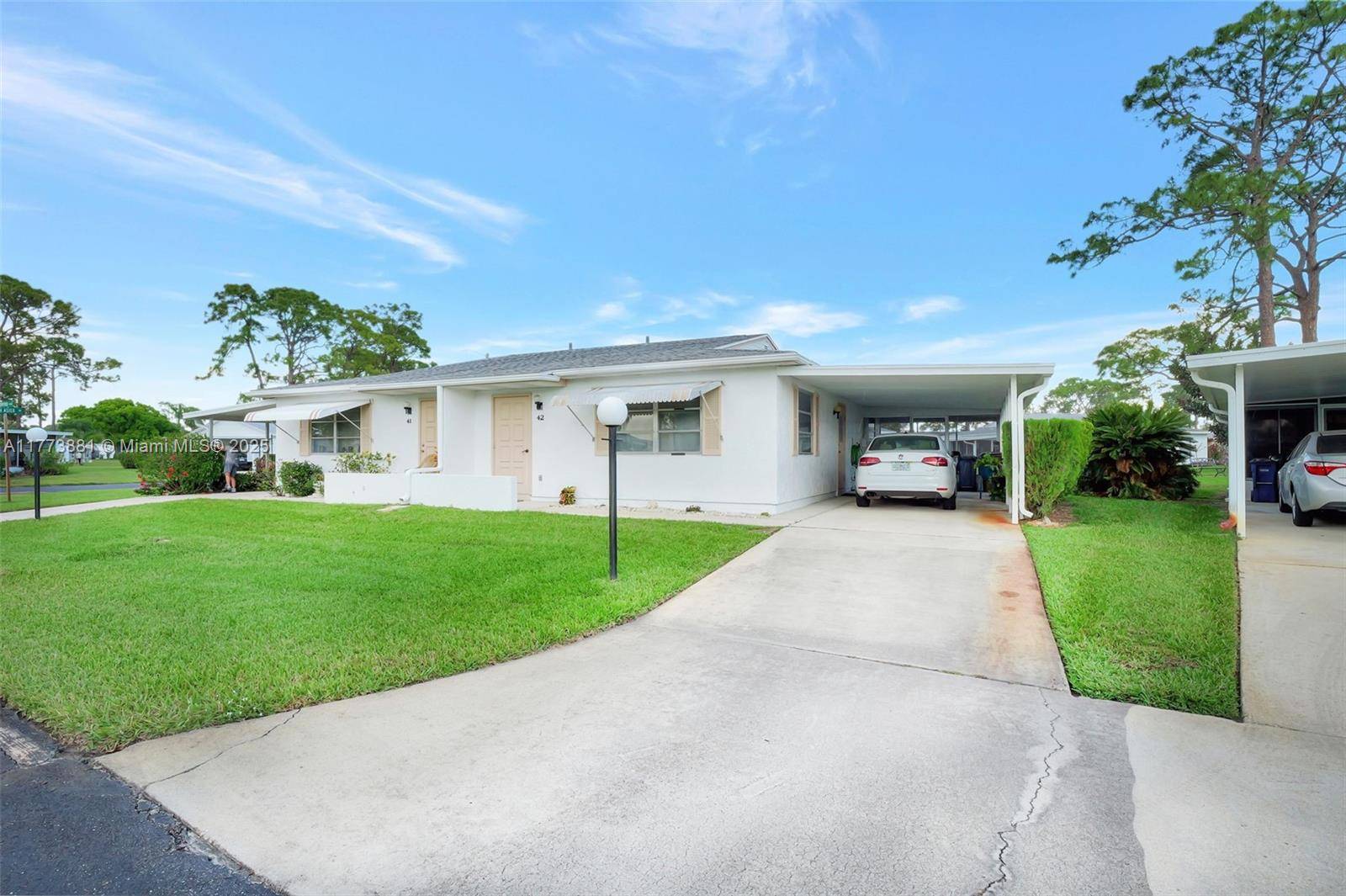 Lehigh Acres, FL 33936,42 PINEWOOD BLVD #0
