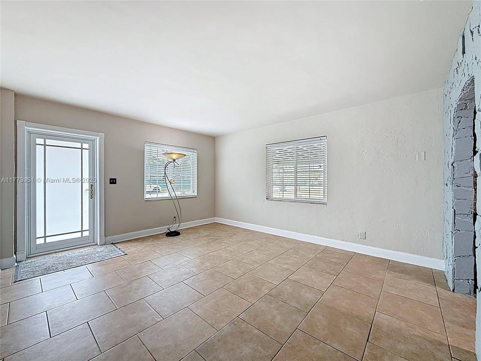Hollywood, FL 33020,2839 Polk St