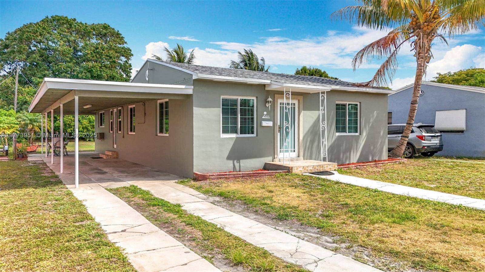 Hollywood, FL 33020,2839 Polk St