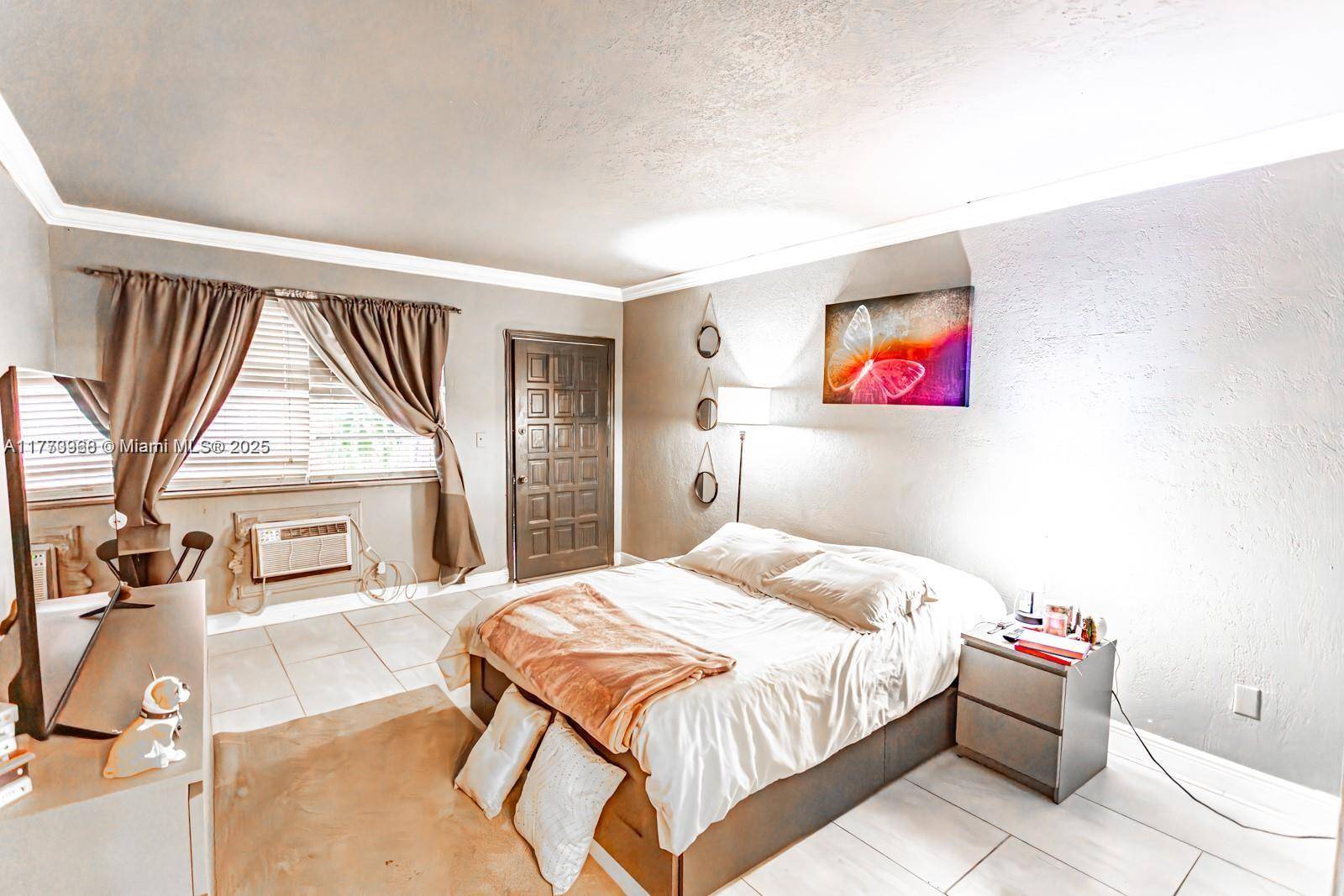 Miami Beach, FL 33141,6930 Byron Ave #104