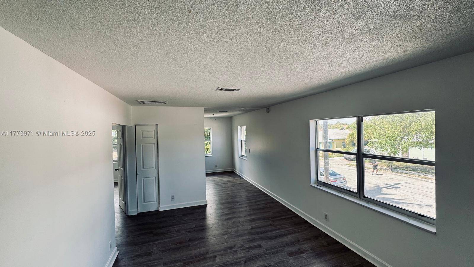West Palm Beach, FL 33401,1006 10th St #3