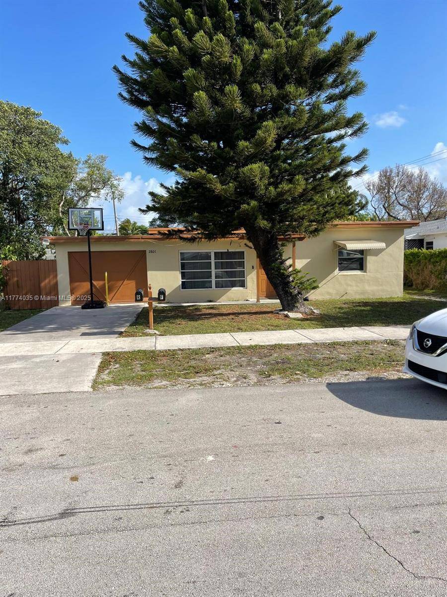 Hollywood, FL 33020,2801 Mayo St