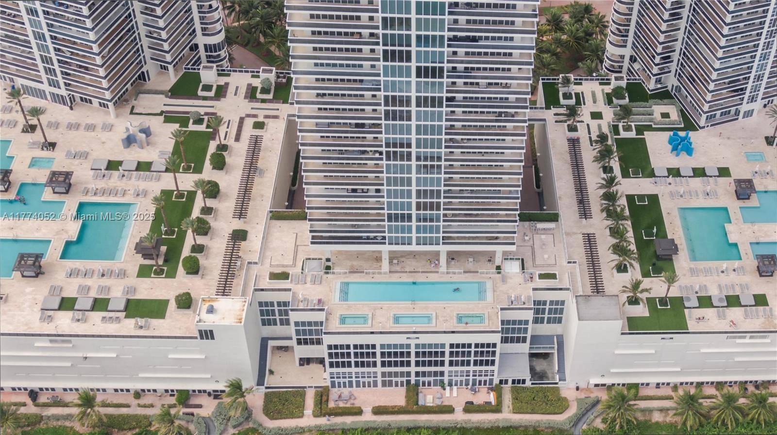 Hallandale Beach, FL 33009,1830 S Ocean Dr #2202