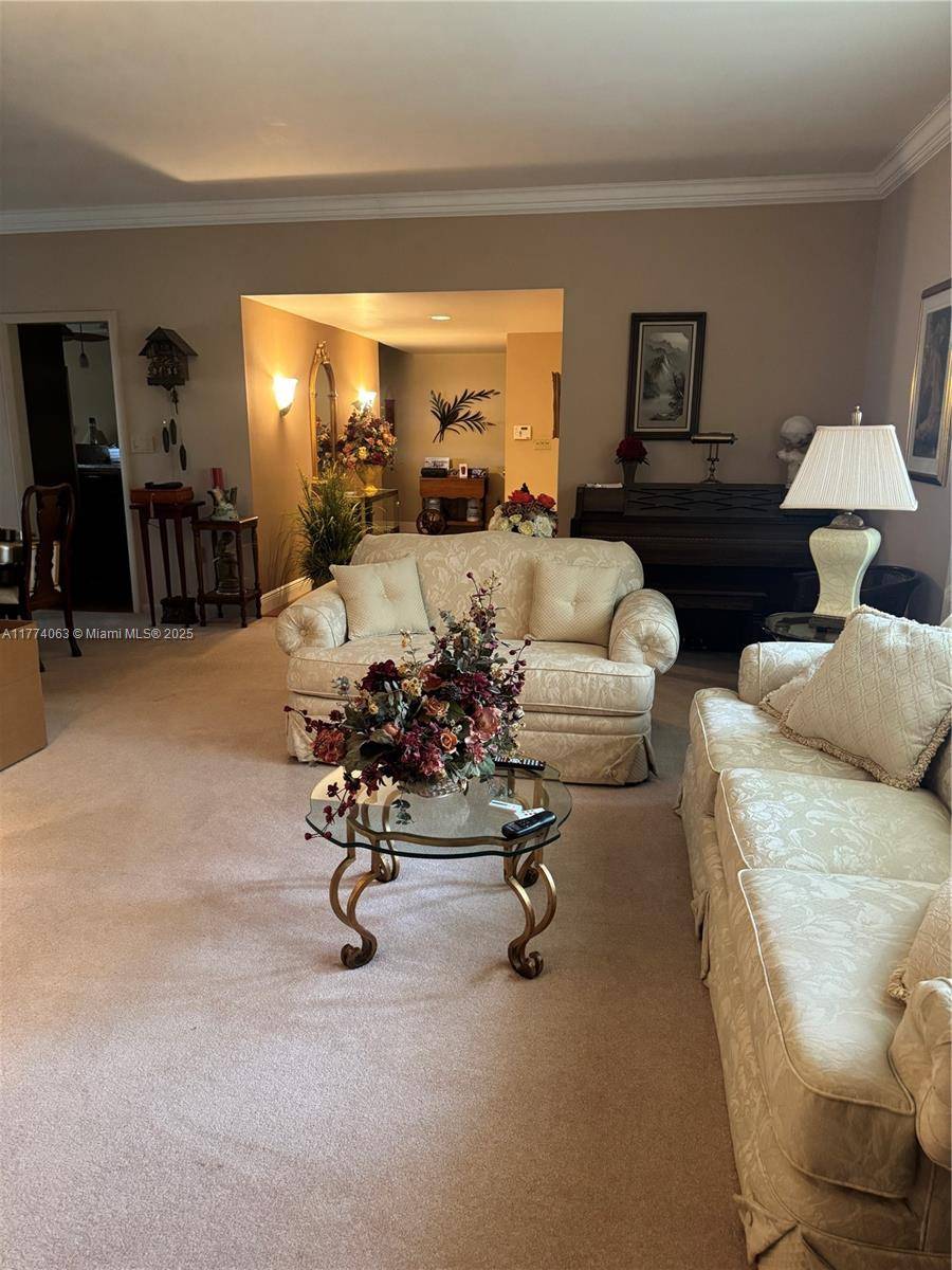 Miami Lakes, FL 33016,14679 Glencairn Rd