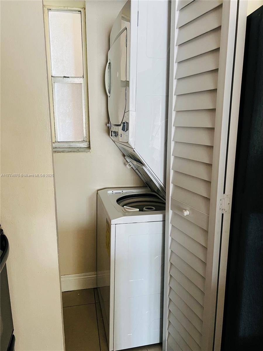 Tamarac, FL 33321,7960 N Colony Cir N #205
