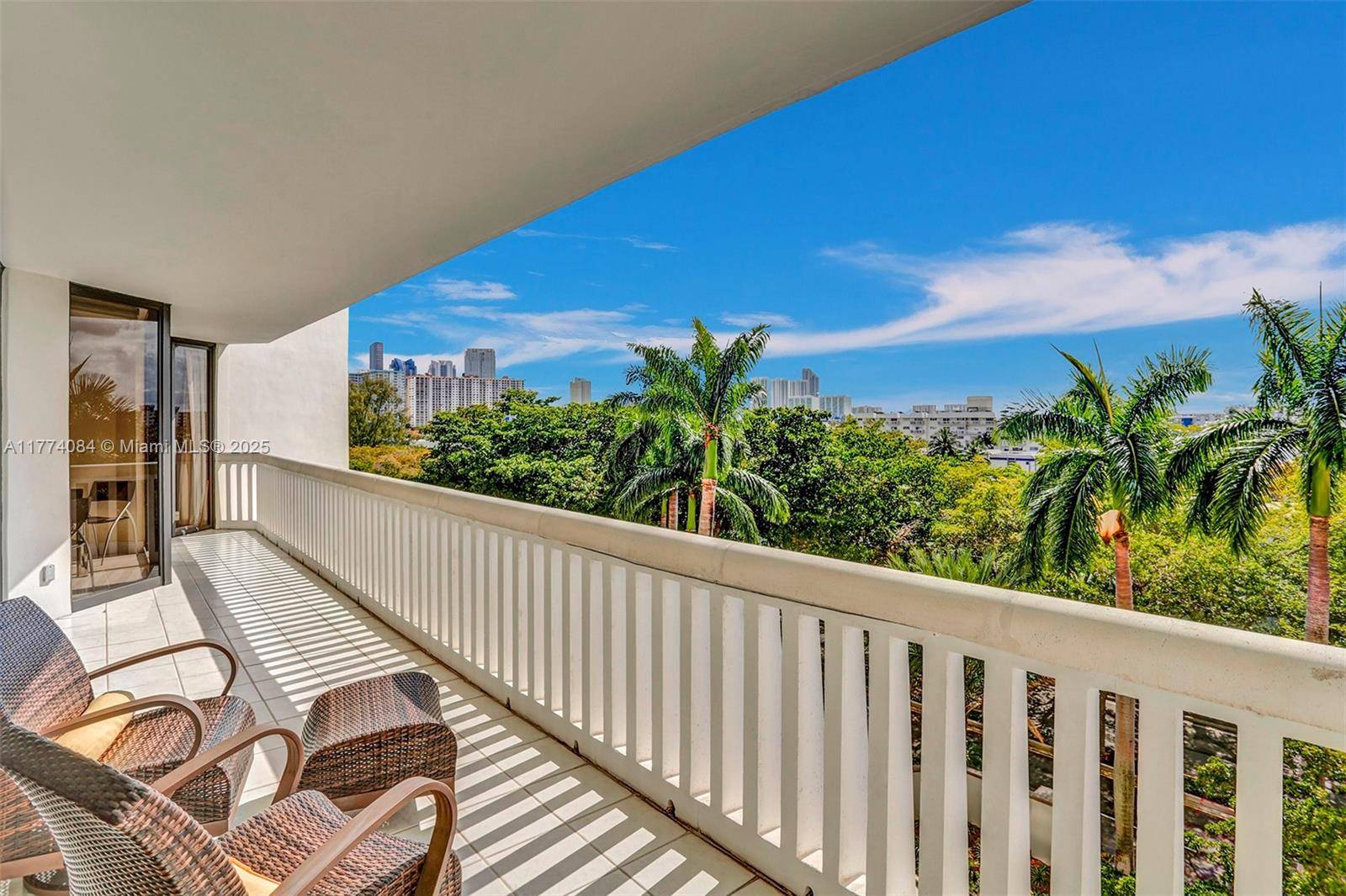 Aventura, FL 33160,2000 Island Blvd #503
