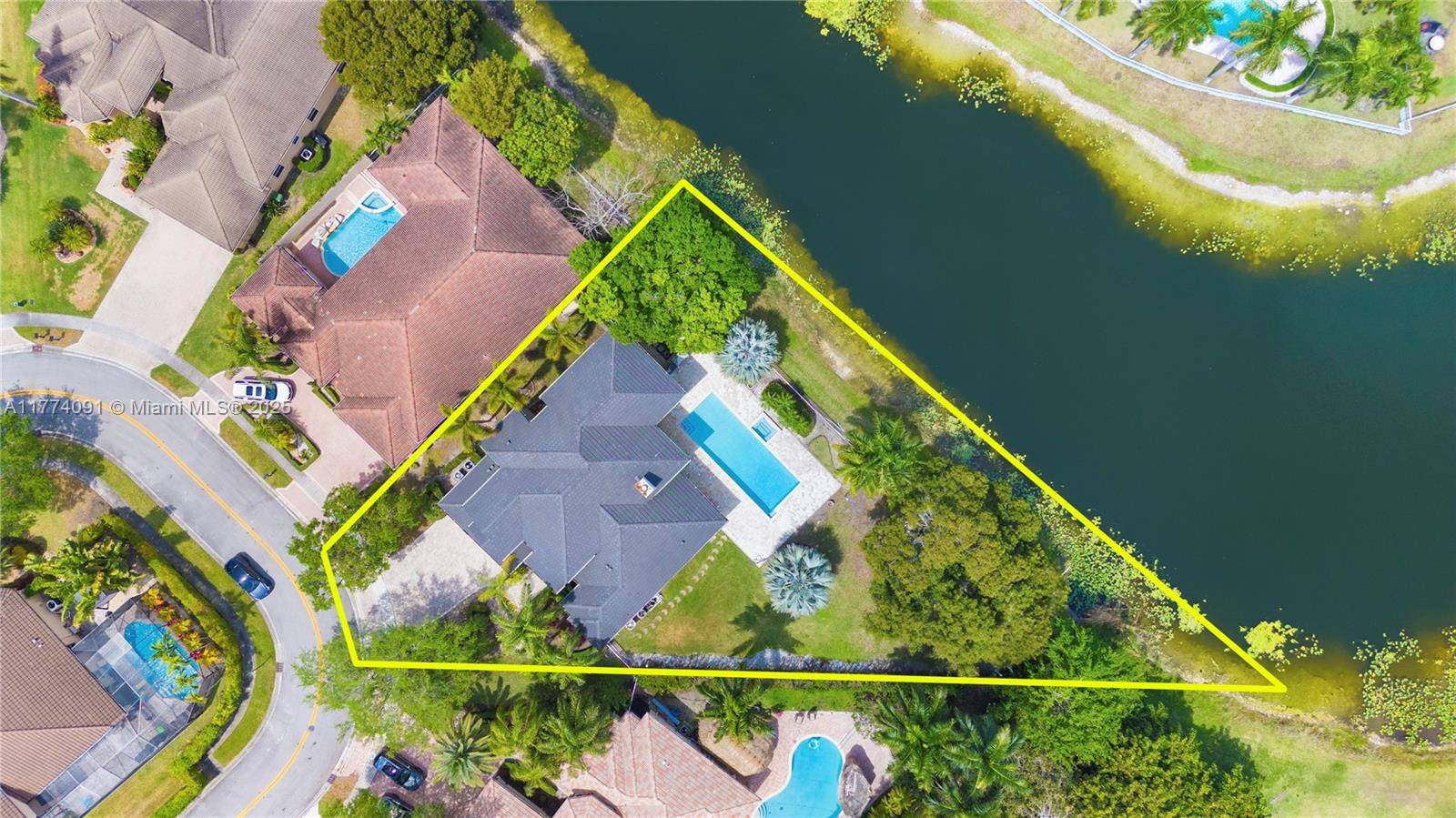 Pembroke Pines, FL 33027,15601 SW 14th St