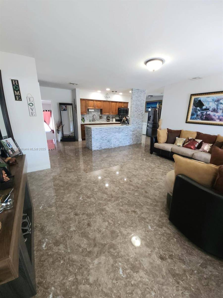 Hialeah, FL 33012,341 W 59th St