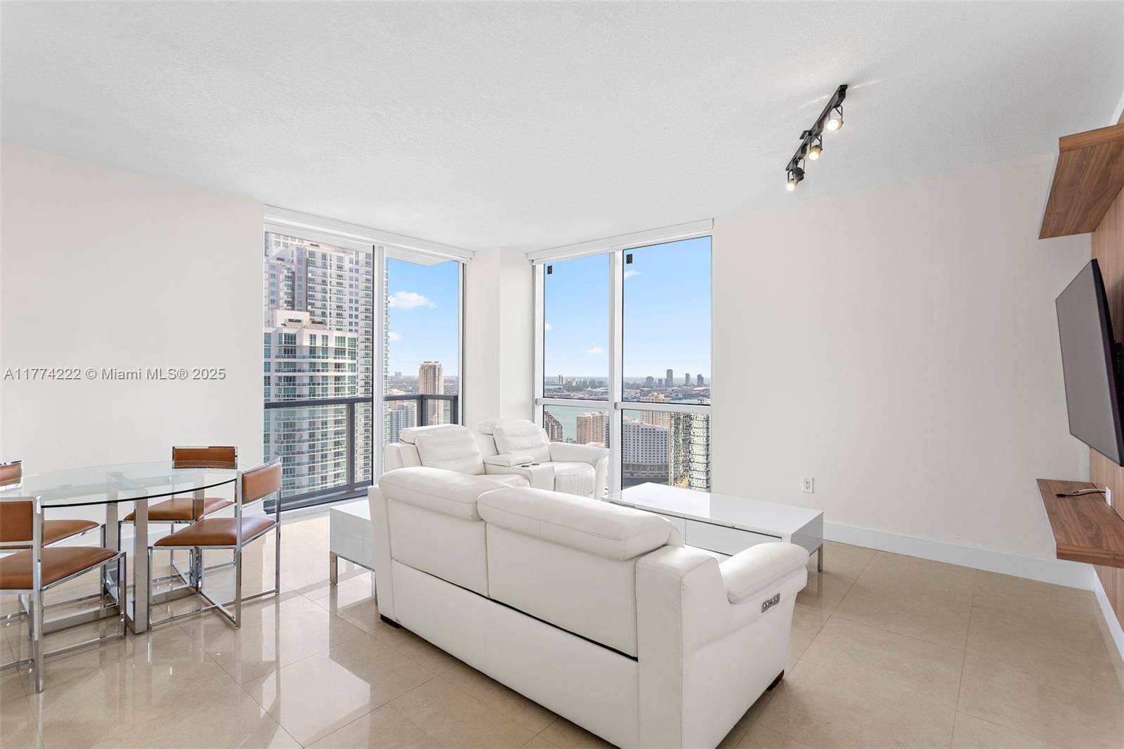 Miami, FL 33131,1060 Brickell Ave #4001