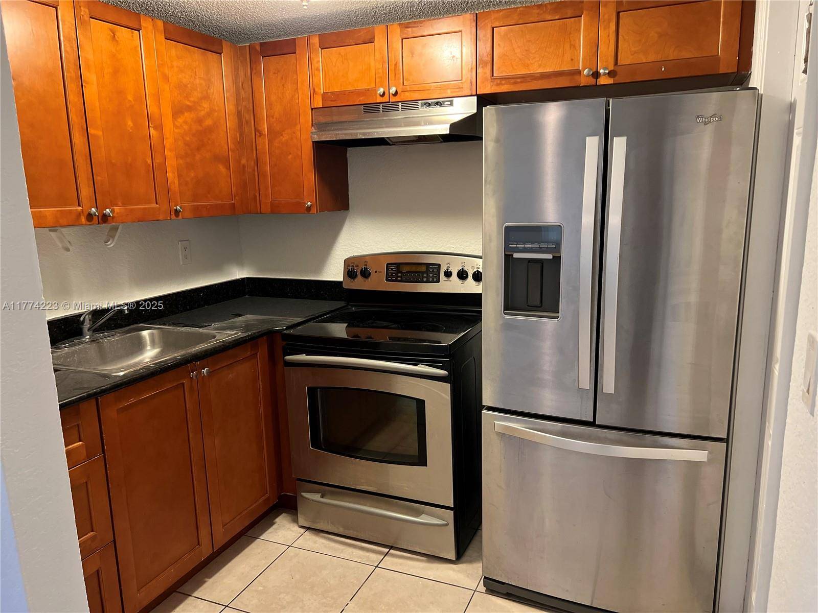 Plantation, FL 33317,4251 NW 5th St #103