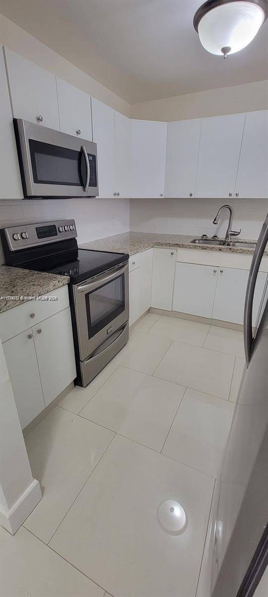 Hialeah, FL 33015,6970 NW 186th St #3-502