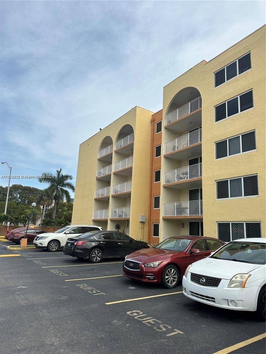 Hialeah, FL 33015,6970 NW 186th St #3-502