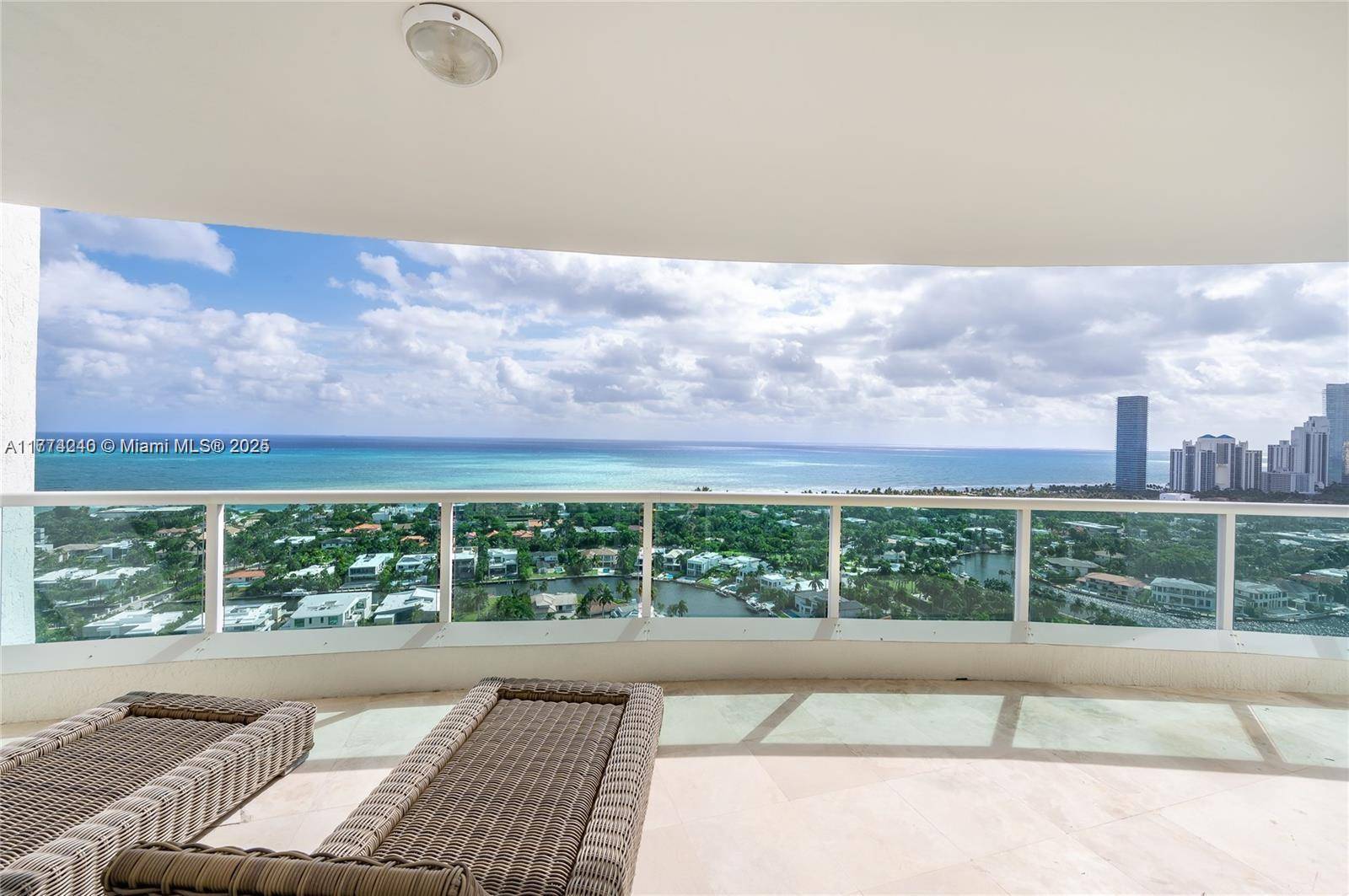 Aventura, FL 33180,20201 E Country Club Dr #2806/07