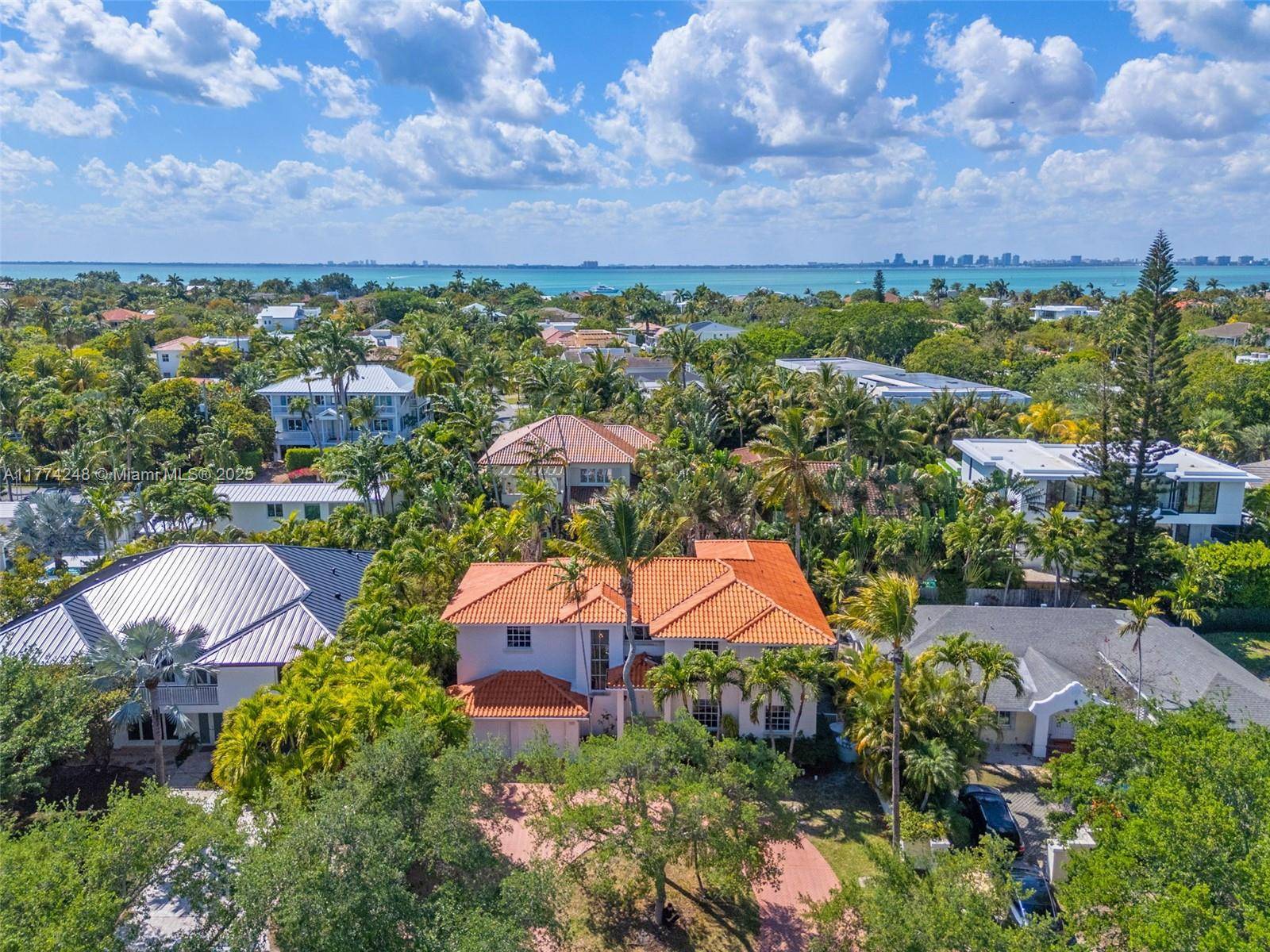 Key Biscayne, FL 33149,462 Warren Ln