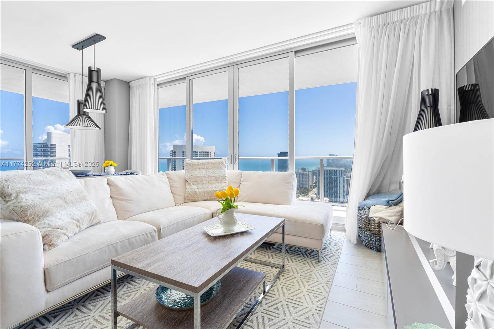 Hollywood, FL 33019,4010 S Ocean Dr #T3609