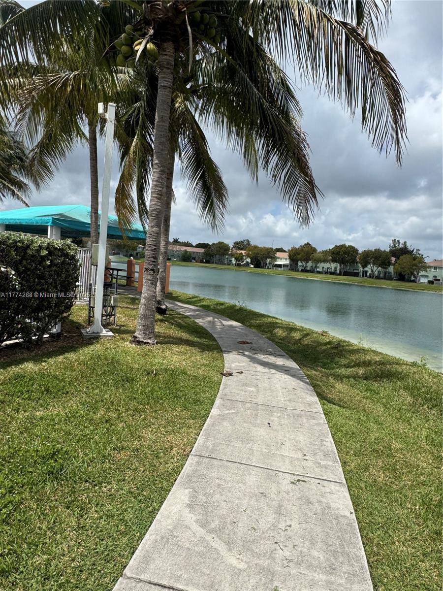 Homestead, FL 33035,1661 SE 29th Ct #108