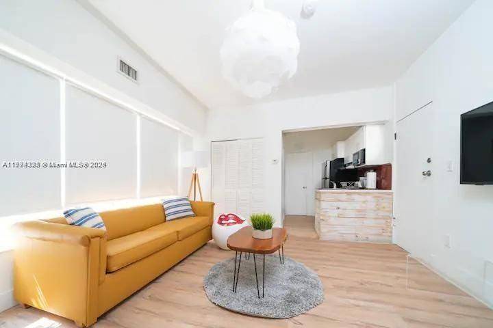 Miami Beach, FL 33139,227 1st St #6