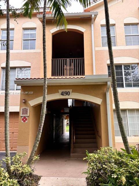 West Palm Beach, FL 33409,4190 San Marino Blvd #101