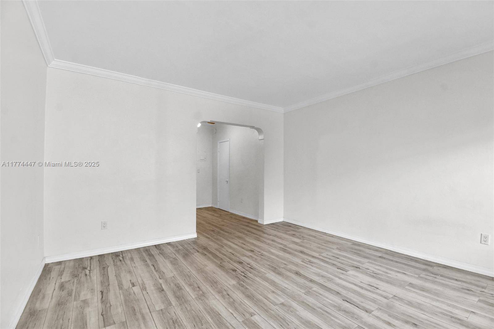 Miami Beach, FL 33139,1135 Euclid Ave #202