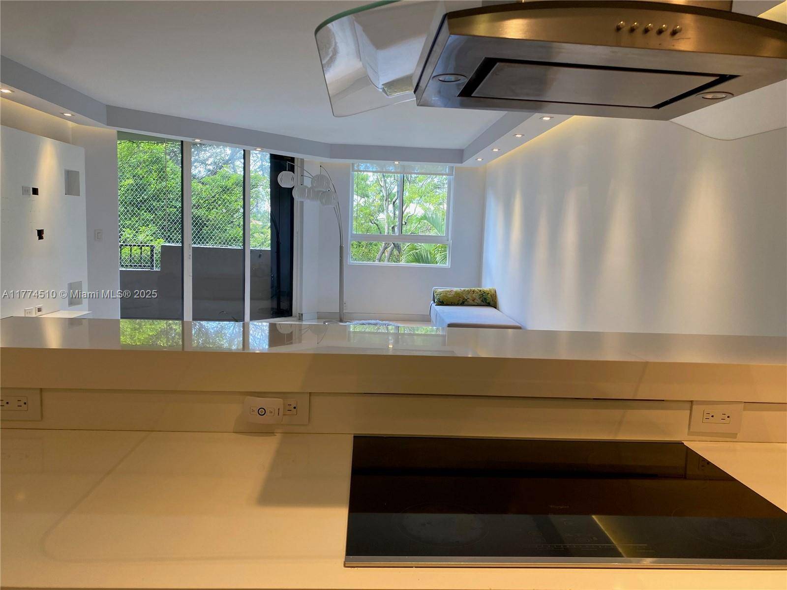 Key Biscayne, FL 33149,181 Crandon Blvd #207