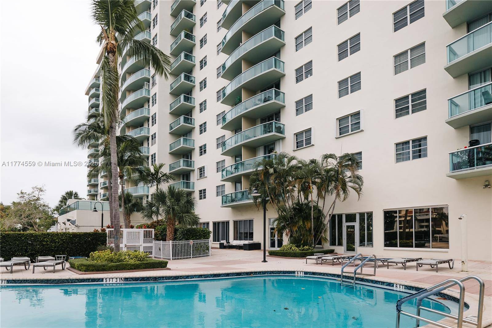 Sunny Isles Beach, FL 33160,19390 Collins Ave #1614