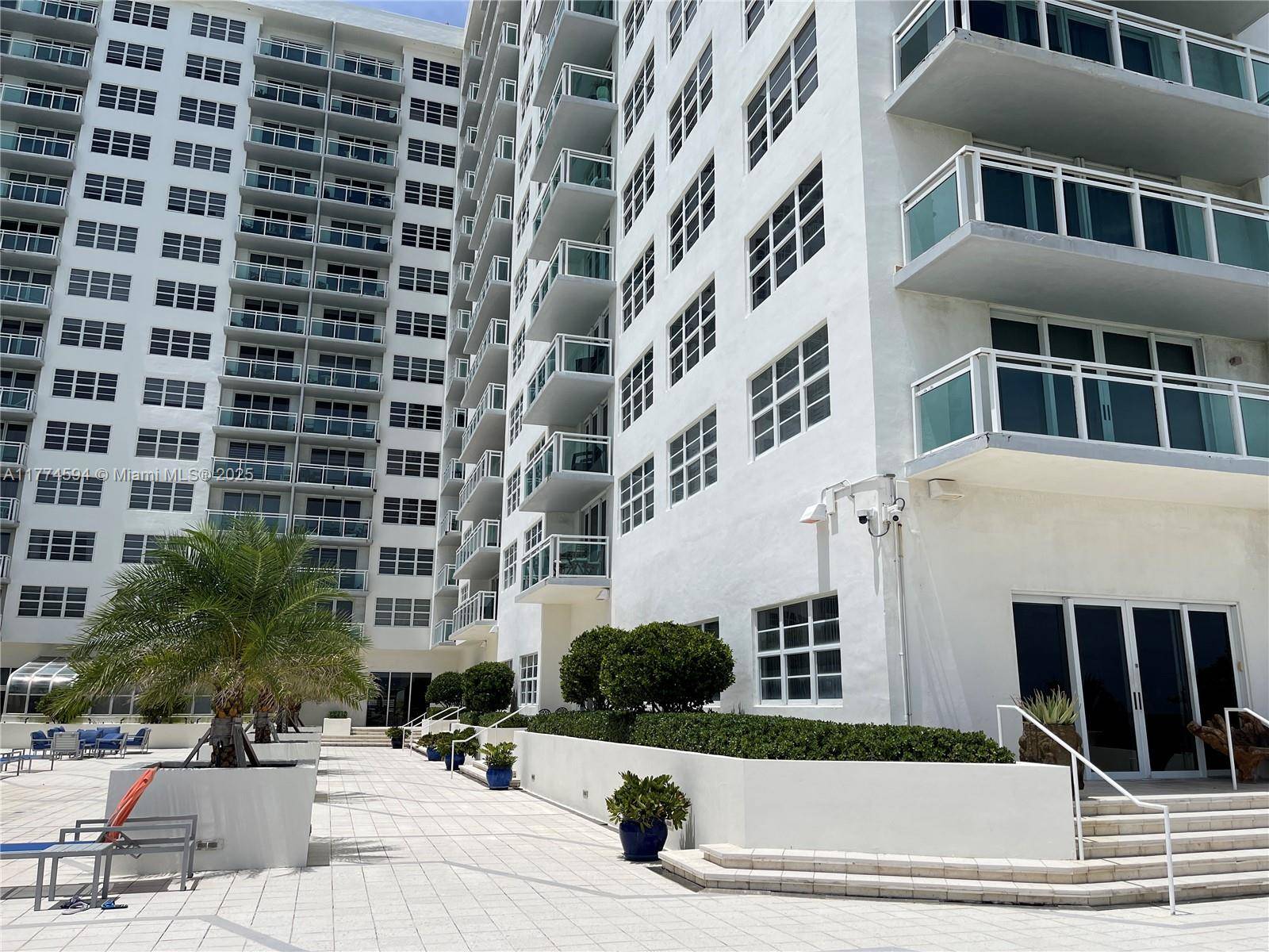 Miami Beach, FL 33141,6917 Collins Ave #1008