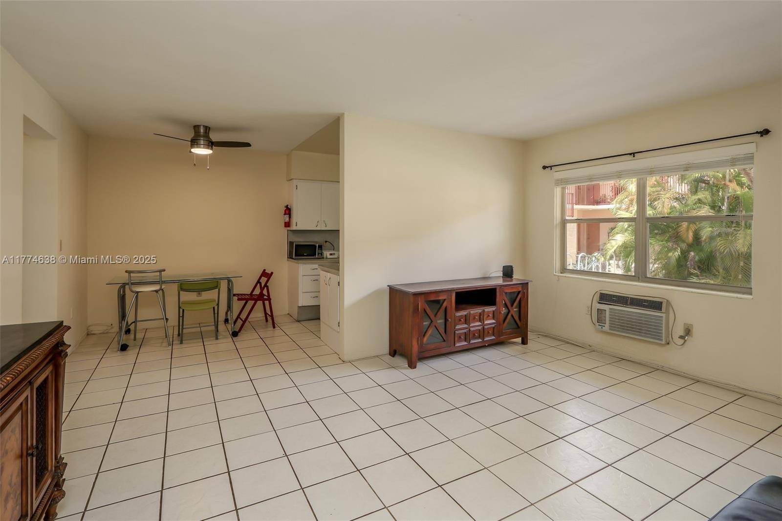 Coral Gables, FL 33146,1250 S Alhambra Cir #8