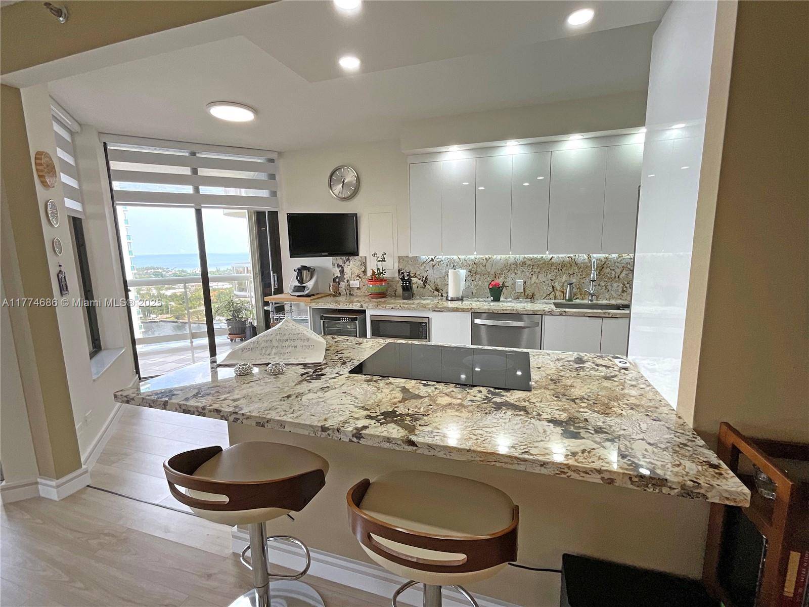Aventura, FL 33180,20191 E Country Club Dr #1903