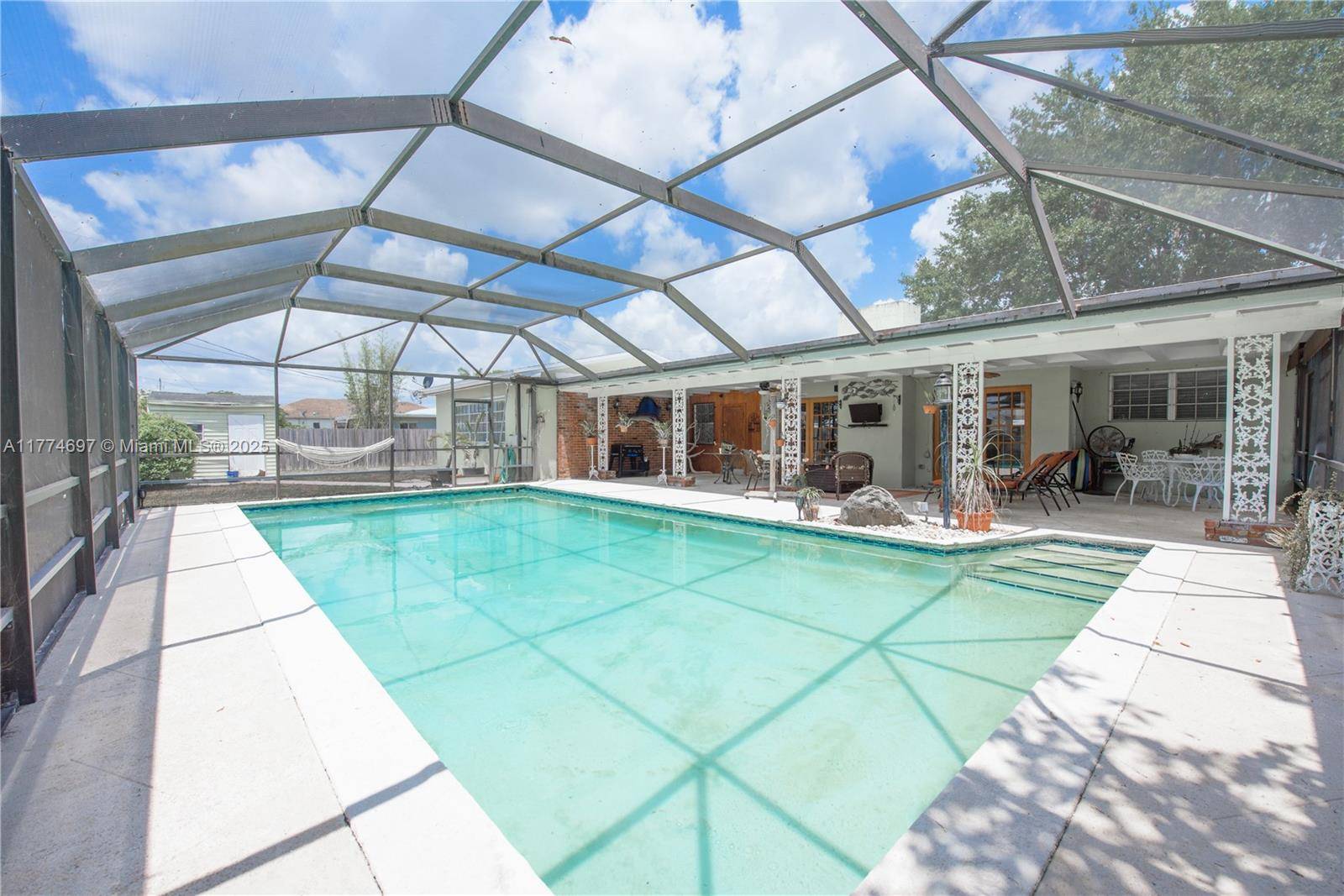 Homestead, FL 33030,434 NW 20th St