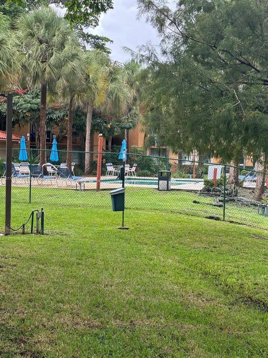 Plantation, FL 33324,10733 Cleary Blvd #102
