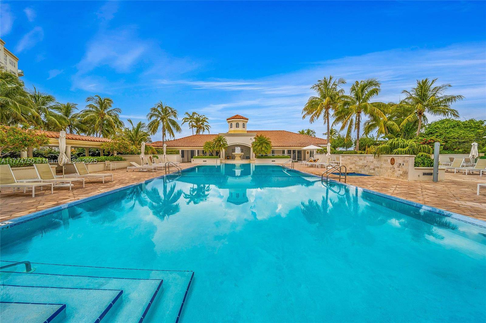 Aventura, FL 33180,19900 E COUNTRY CLUB DRIVE #405