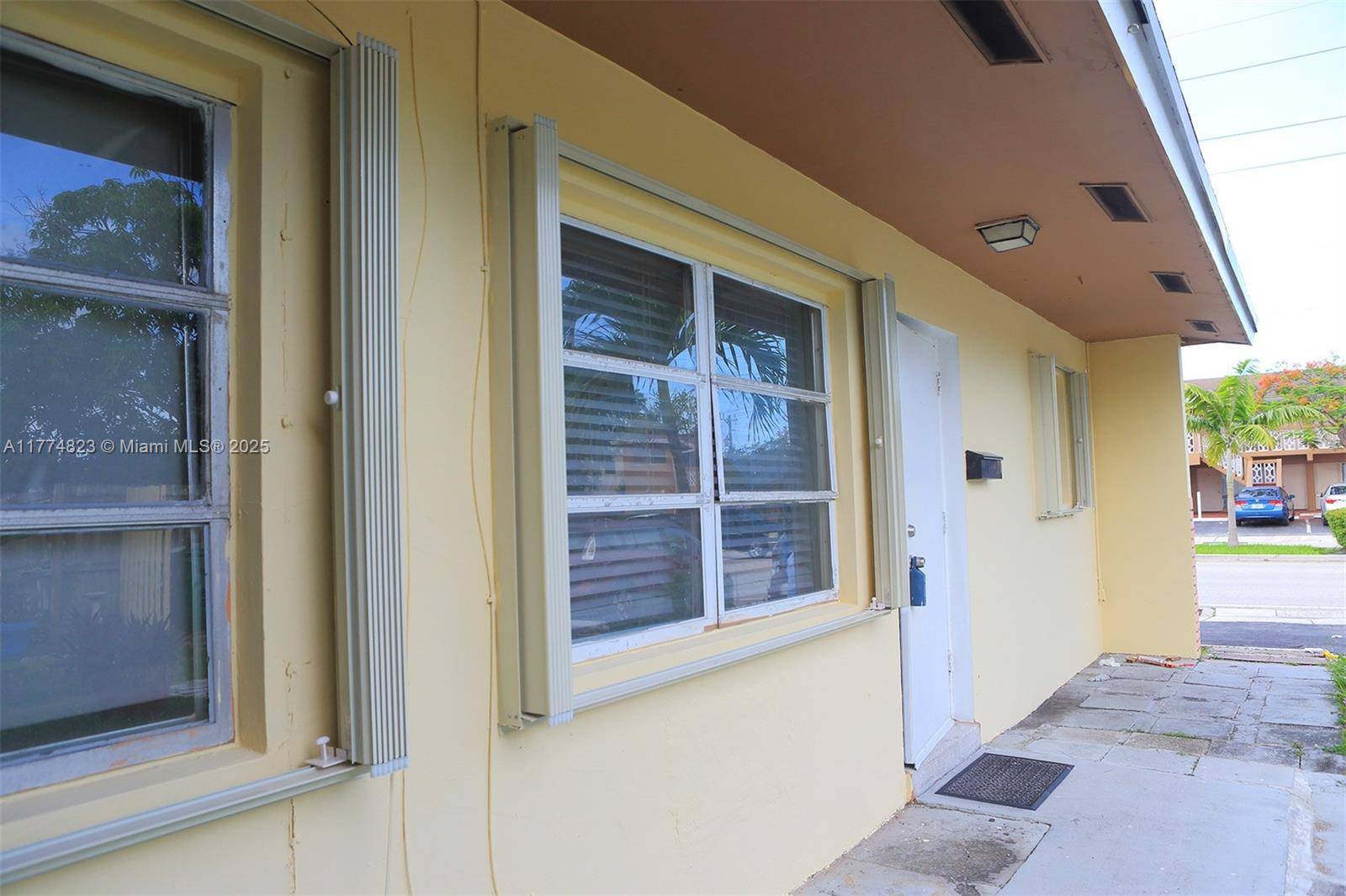 Fort Lauderdale, FL 33334,5881 NE 18th Ave