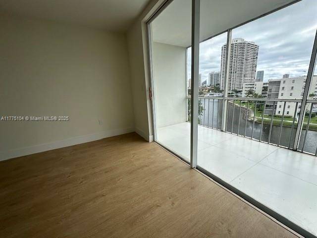 Aventura, FL 33160,2930 Point East Dr #E610