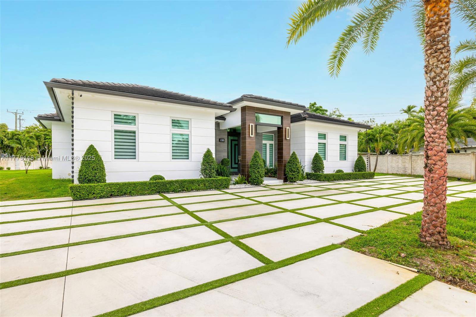 Miami, FL 33173,5815 SW 107th Pl