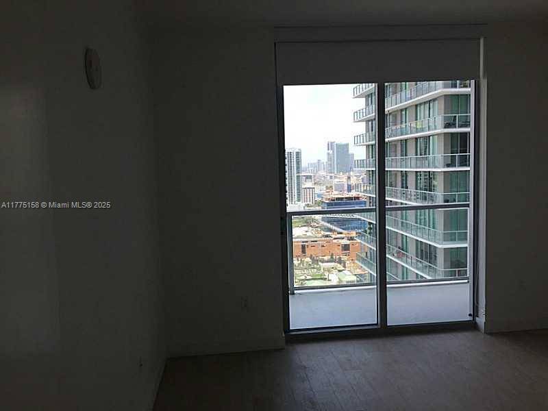 Miami, FL 33130,79 SW 12 ST #3511-S