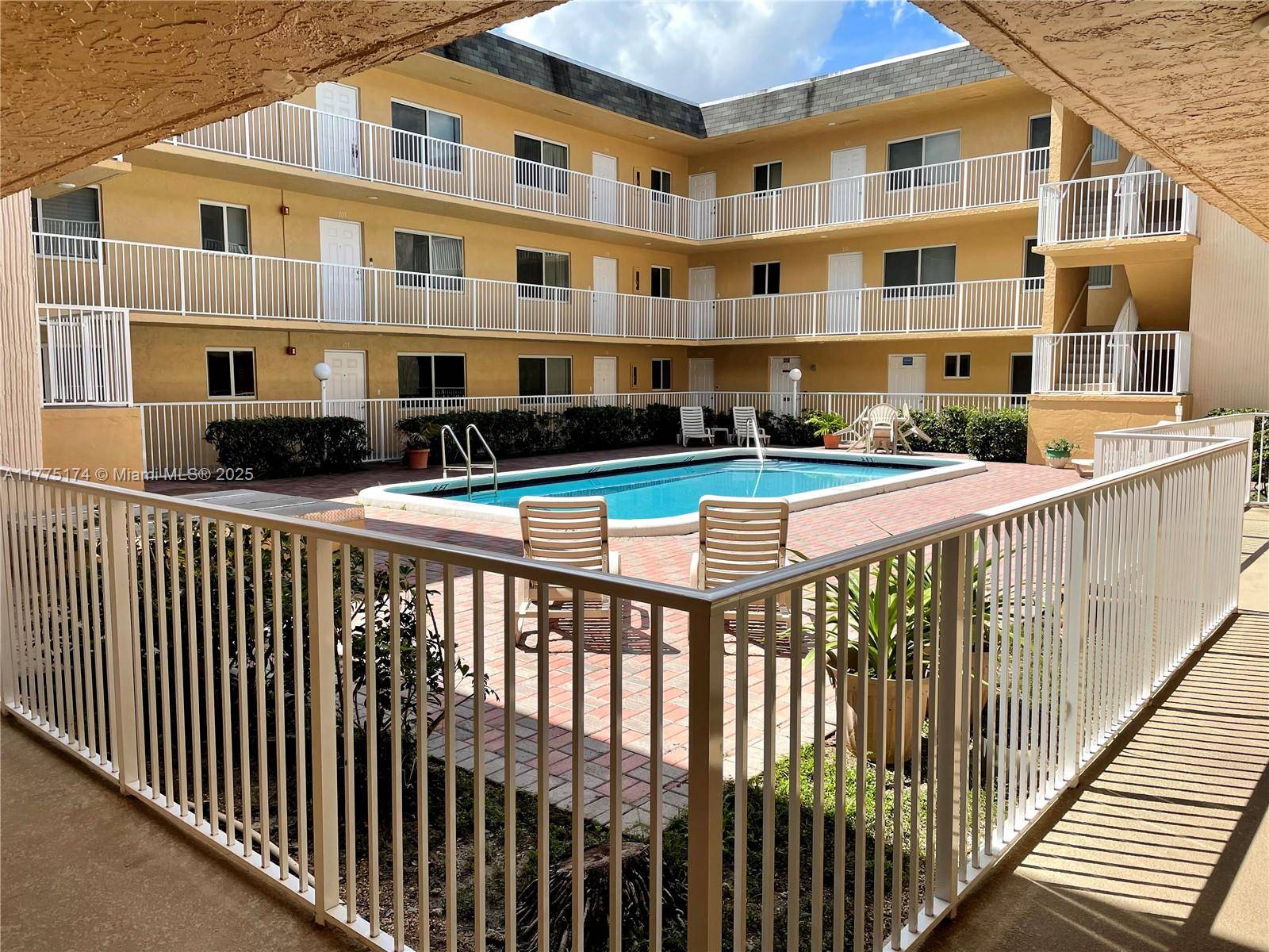 Pembroke Pines, FL 33024,7910 Taft St #102