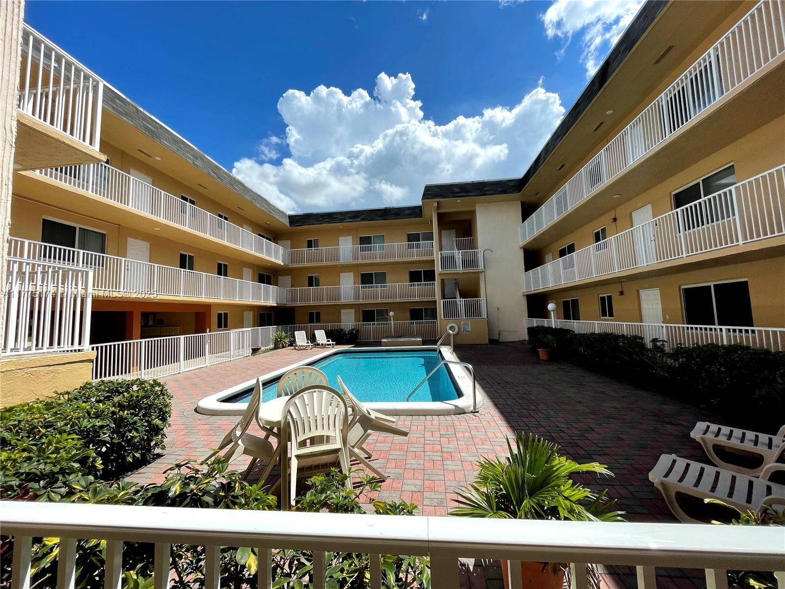 Pembroke Pines, FL 33024,7910 Taft St #102