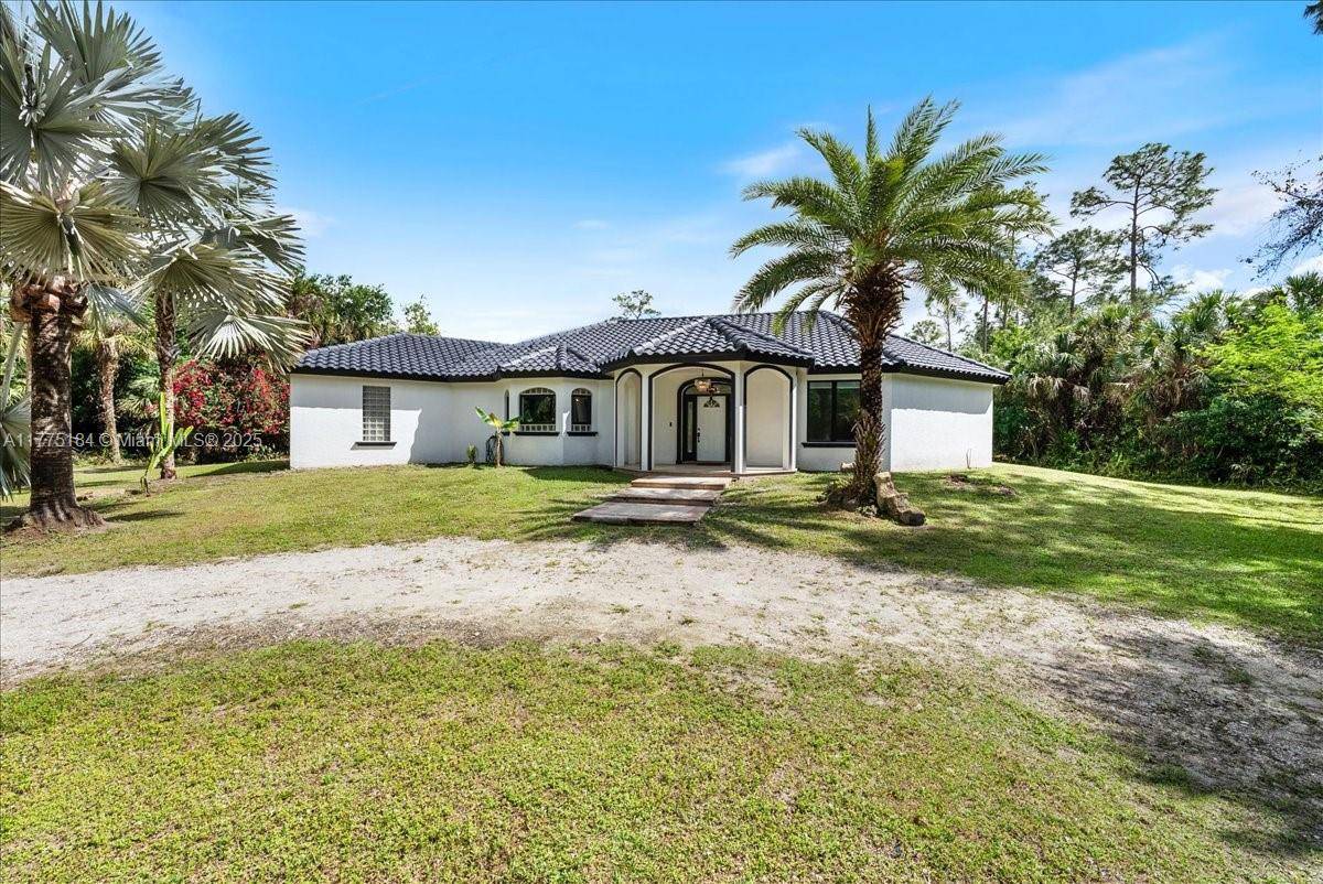 Naples, FL 34117,1240 DESOTO BLVD