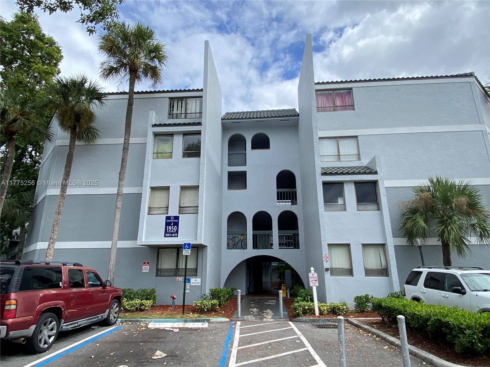 West Palm Beach, FL 33401,1950 N Congress Ave #409
